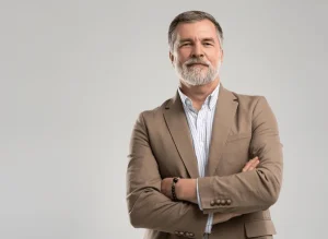 1 Foreks Piyasası Rehberi - Temel Bilgiler, Stratejiler ve Analizler business portrait confident businessman entrepreneur 600nw 2480068229 Foreks Piyasası Rehberi - Temel Bilgiler, Stratejiler ve Analizler Foreks'e adım atmak isteyenler için sade ve etkili rehber